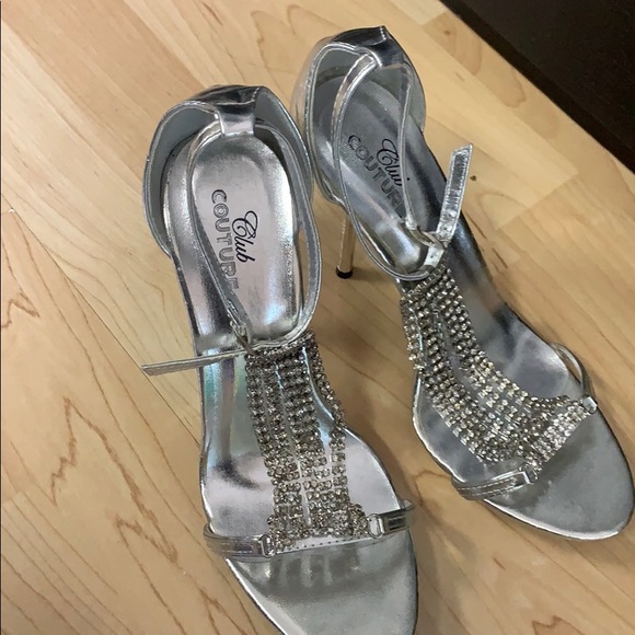 Heels - Picture 2 of 6